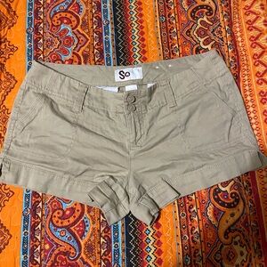 Low waited So Women's Tan Shorts